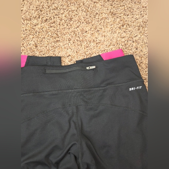 Nike Dri-fit High Waisted Black and Pink Leggings - Picture 10 of 11